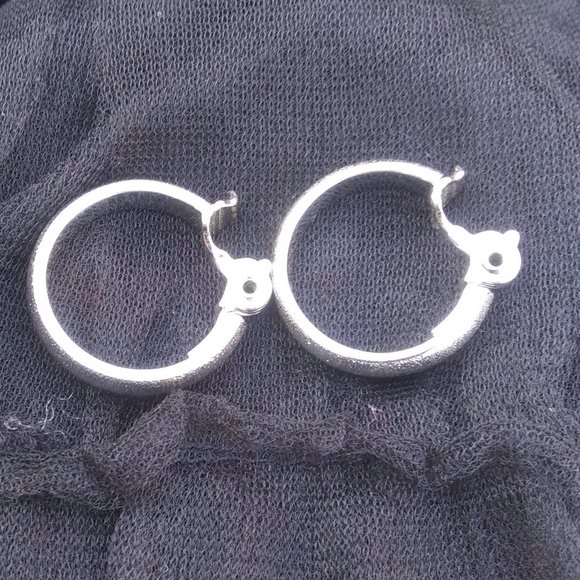 Vintage Monet silver tone hoop style earrings clip on - Picture 4 of 8
